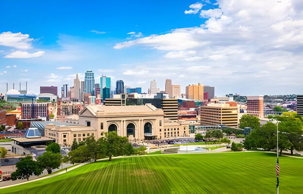 Kansas City, Missouri, USA downtown skyline with Union Station