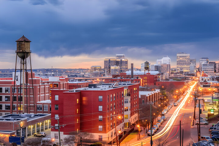 Richmond, Virginia, USA downtown cityscape