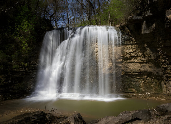 Flow of water over Hayden Run falls in the Dublin Ohio