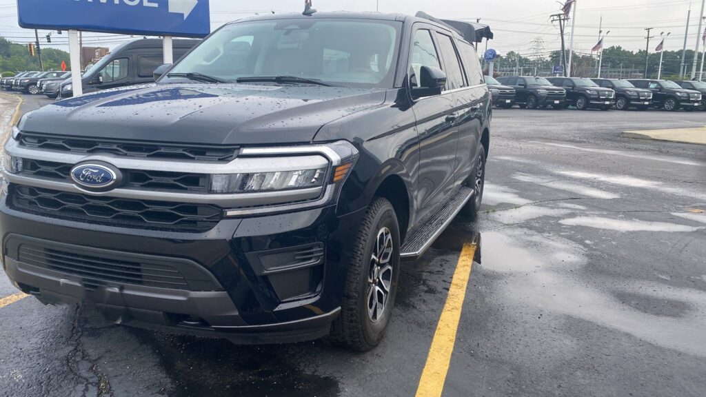 Our luxury black ford expedition